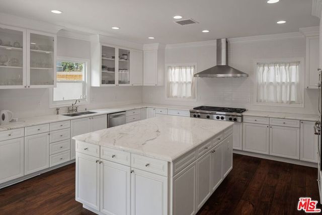 2415 S Beverly Drive, Los Angeles, CA 90034