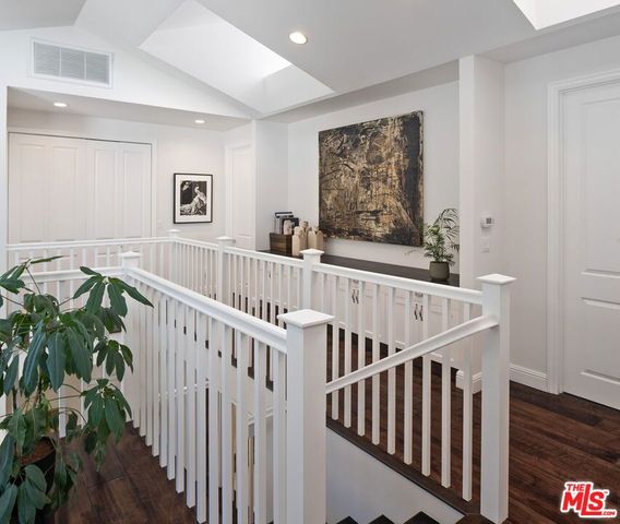 2415 S Beverly Drive, Los Angeles, CA 90034