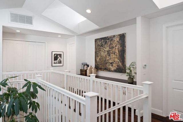 2415 S Beverly Drive, Los Angeles, CA 90034