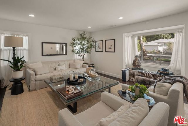 2415 S Beverly Drive, Los Angeles, CA 90034