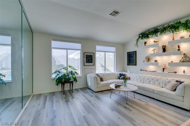 7813 Waterfalls Avenue, Las Vegas, NV 89128
