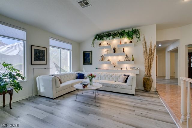 7813 Waterfalls Avenue, Las Vegas, NV 89128
