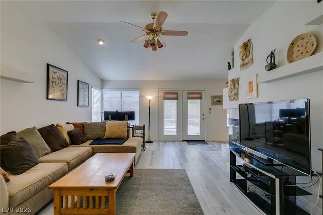 7813 Waterfalls Avenue, Las Vegas, NV 89128