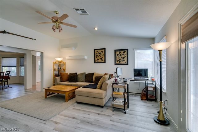 7813 Waterfalls Avenue, Las Vegas, NV 89128