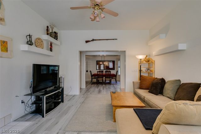 7813 Waterfalls Avenue, Las Vegas, NV 89128