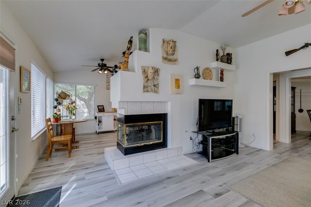 7813 Waterfalls Avenue, Las Vegas, NV 89128