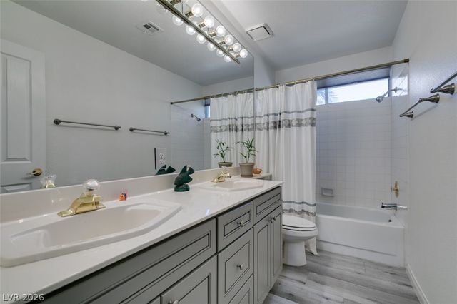 7813 Waterfalls Avenue, Las Vegas, NV 89128