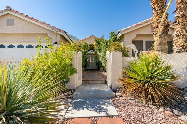 7813 Waterfalls Avenue, Las Vegas, NV 89128