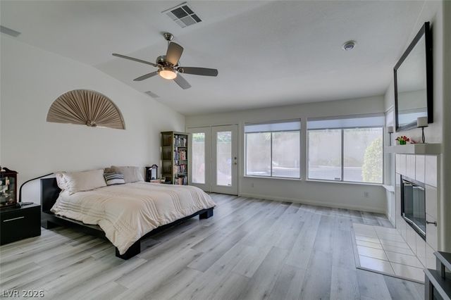 7813 Waterfalls Avenue, Las Vegas, NV 89128