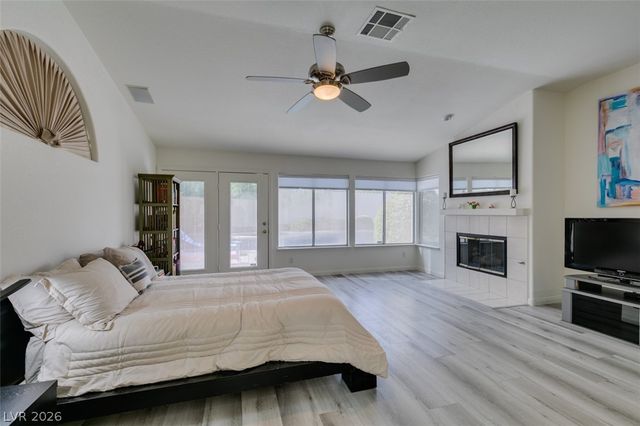 7813 Waterfalls Avenue, Las Vegas, NV 89128