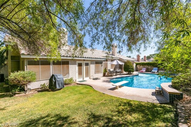 7813 Waterfalls Avenue, Las Vegas, NV 89128