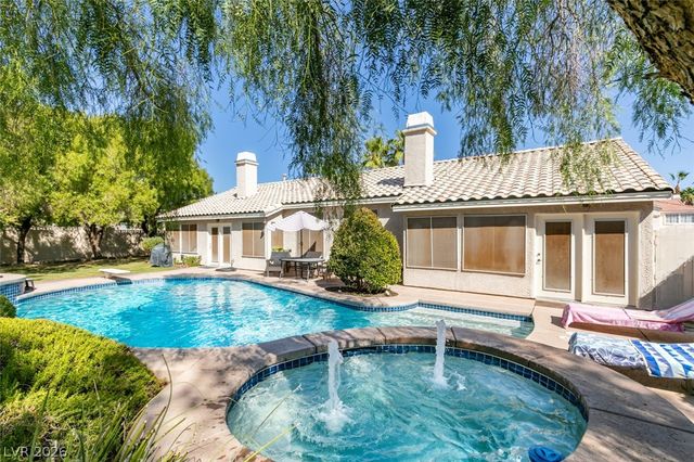 7813 Waterfalls Avenue, Las Vegas, NV 89128