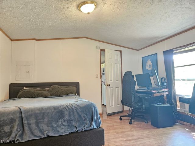 157 W Monroe Circle, Jefferson, OH 44047