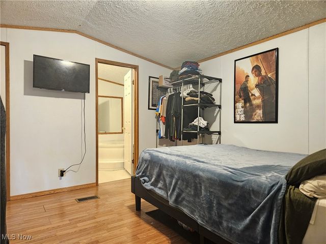 157 W Monroe Circle, Jefferson, OH 44047