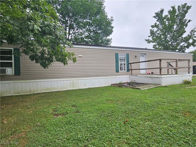 157 W Monroe Circle, Jefferson, OH 44047