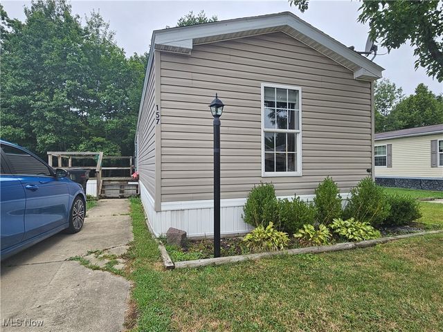 157 W Monroe Circle, Jefferson, OH 44047