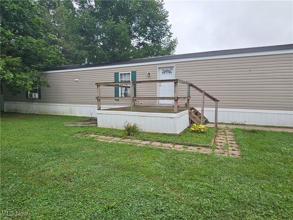 157 W Monroe Circle, Jefferson, OH 44047