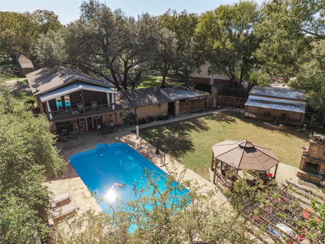 202 Quail Run, Brownwood, TX 76801