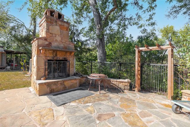 202 Quail Run, Brownwood, TX 76801