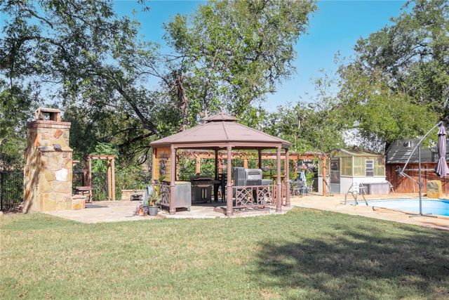202 Quail Run, Brownwood, TX 76801