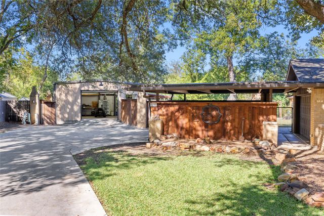 202 Quail Run, Brownwood, TX 76801