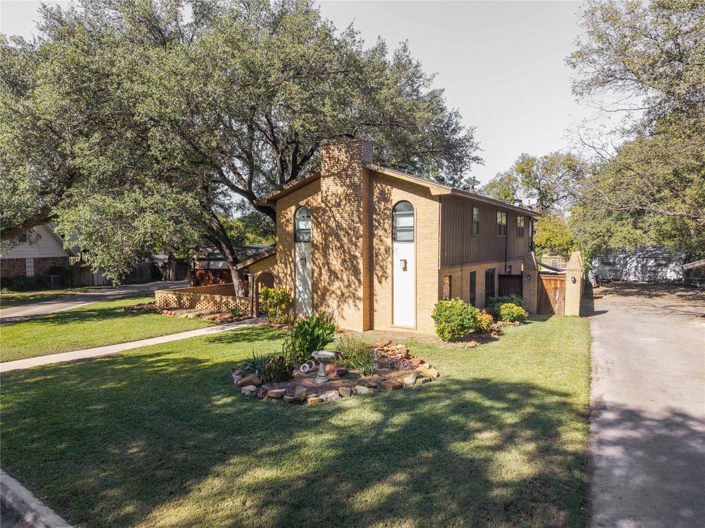 202 Quail Run, Brownwood, TX 76801