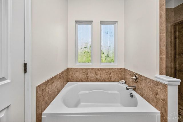 1822 Oak Grove Lane, Hamilton Twp, OH 45039