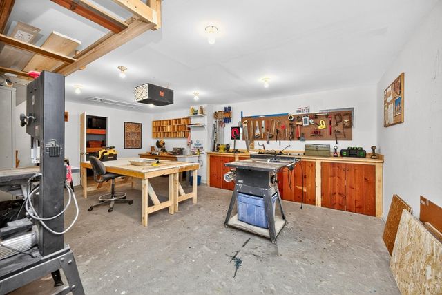 1822 Oak Grove Lane, Hamilton Twp, OH 45039