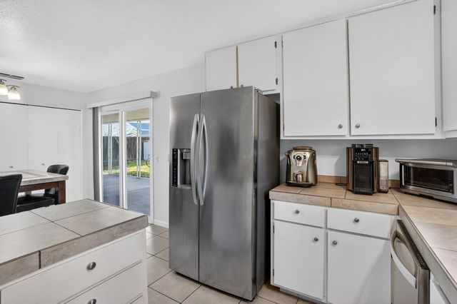 5640 Casa Grande Ave, Rocklin, CA 95677