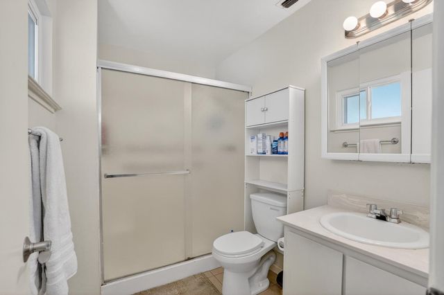 5640 Casa Grande Ave, Rocklin, CA 95677