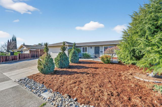 5640 Casa Grande Ave, Rocklin, CA 95677