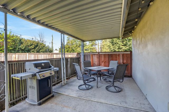 5640 Casa Grande Ave, Rocklin, CA 95677