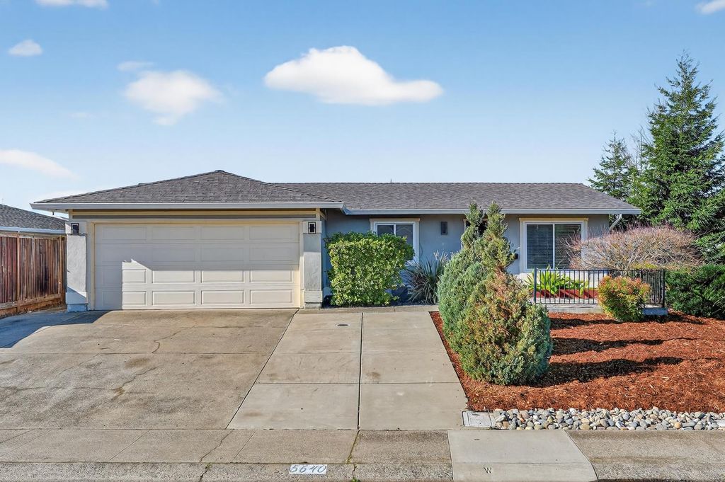 5640 Casa Grande Ave, Rocklin, CA 95677