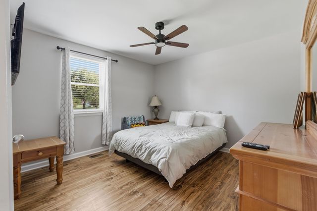 612 Wilkinson Ln, White House, TN 37188