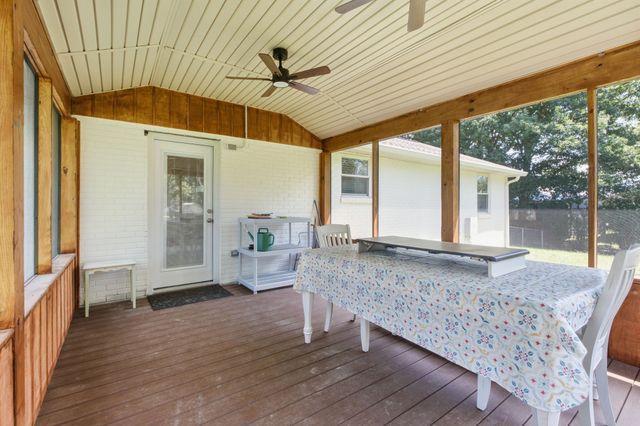 612 Wilkinson Ln, White House, TN 37188