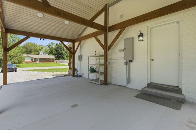 612 Wilkinson Ln, White House, TN 37188