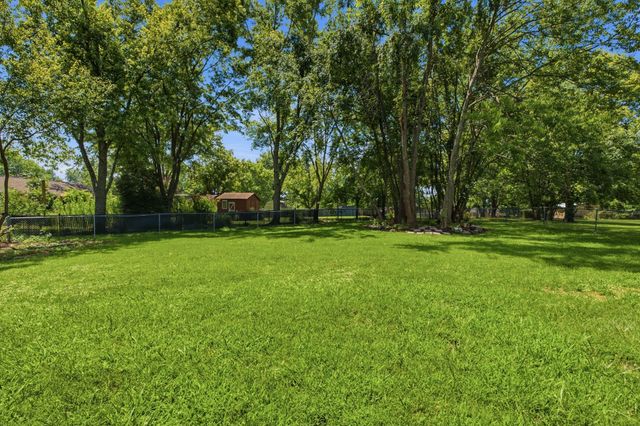 612 Wilkinson Ln, White House, TN 37188
