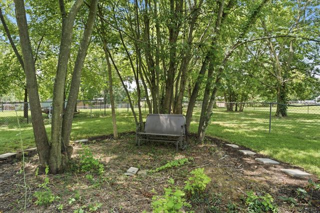 612 Wilkinson Ln, White House, TN 37188