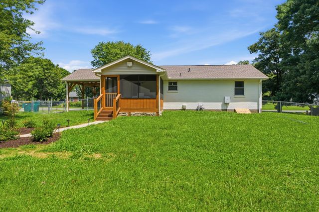 612 Wilkinson Ln, White House, TN 37188