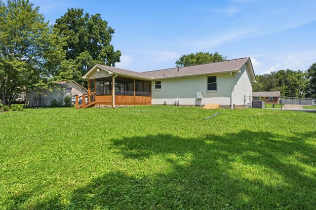 612 Wilkinson Ln, White House, TN 37188