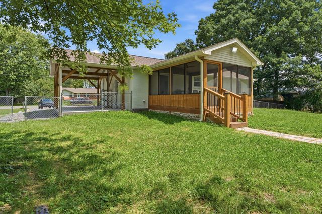 612 Wilkinson Ln, White House, TN 37188