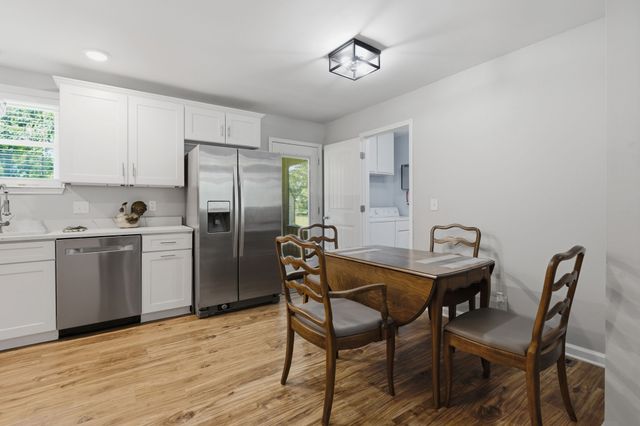 612 Wilkinson Ln, White House, TN 37188