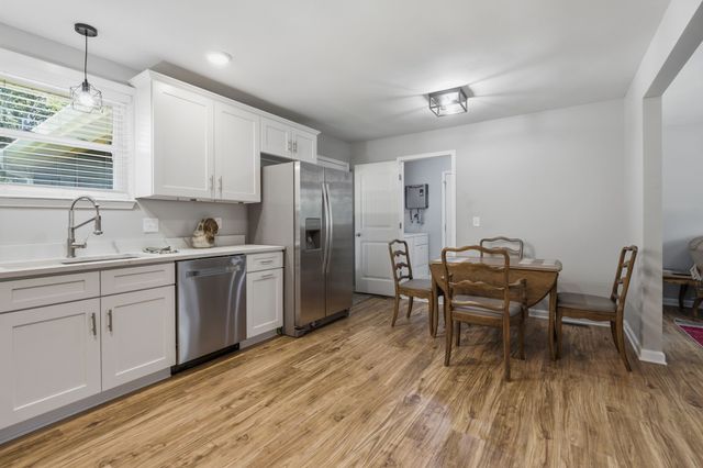 612 Wilkinson Ln, White House, TN 37188