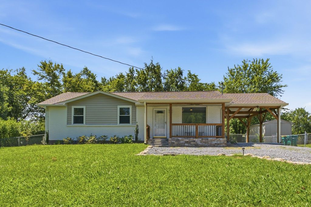 612 Wilkinson Ln, White House, TN 37188