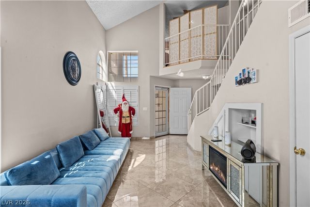 1972 Weenap Drive, Las Vegas, NV 89108