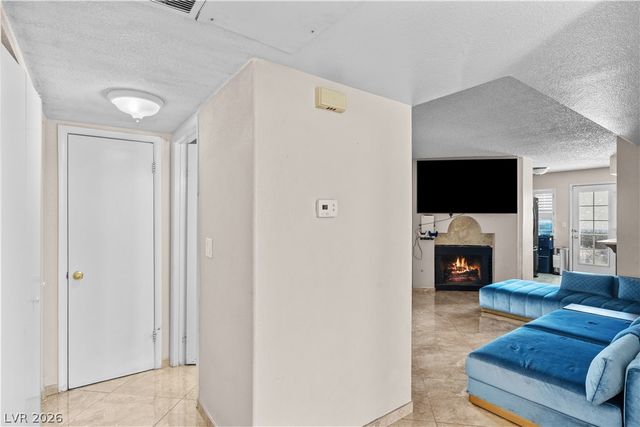 1972 Weenap Drive, Las Vegas, NV 89108