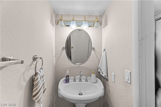 1972 Weenap Drive, Las Vegas, NV 89108