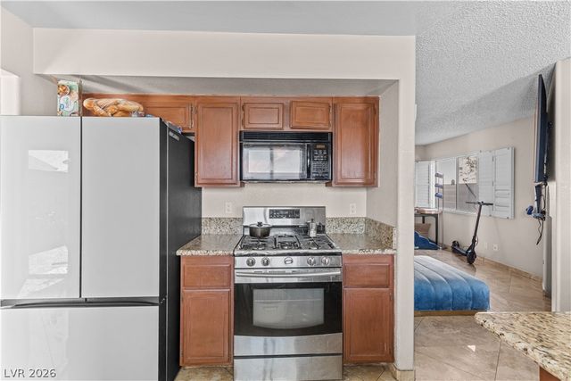 1972 Weenap Drive, Las Vegas, NV 89108