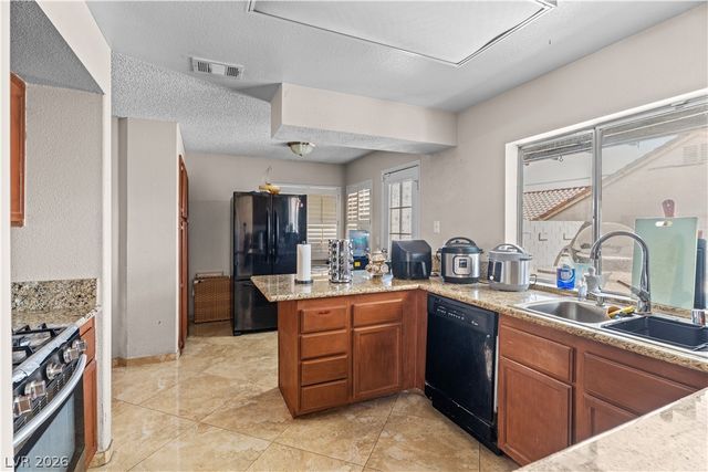 1972 Weenap Drive, Las Vegas, NV 89108