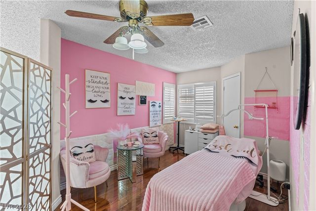 1972 Weenap Drive, Las Vegas, NV 89108